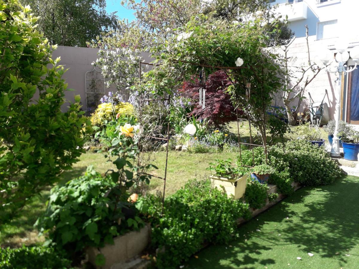 Bed and Breakfast Le jardin fleuri à Saint-Nazaire  Extérieur photo