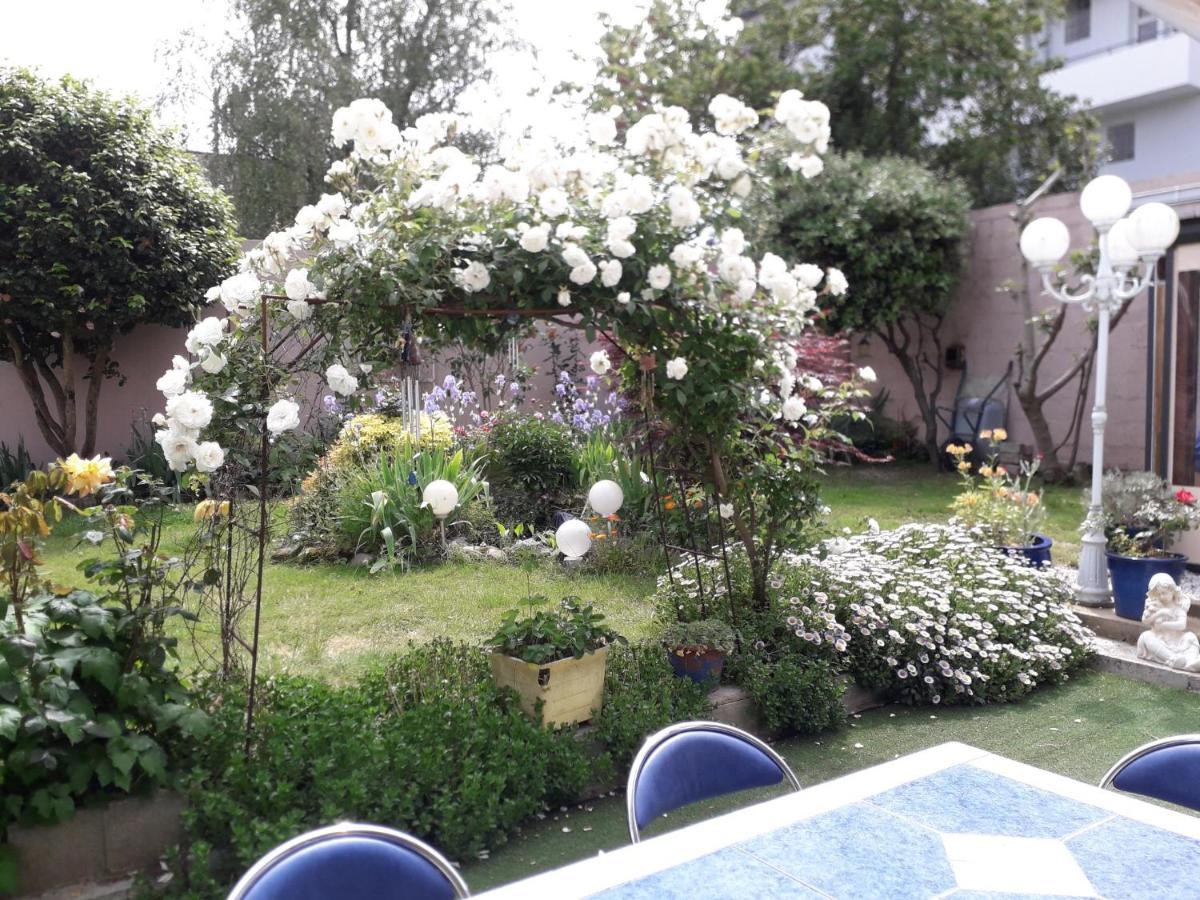 Bed and Breakfast Le jardin fleuri à Saint-Nazaire  Extérieur photo